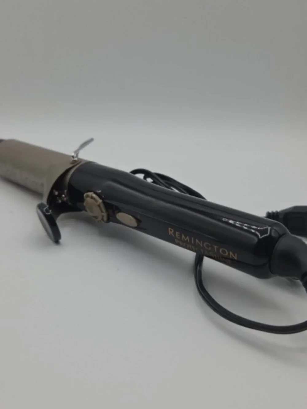 Remington Protect & Shine Curling Iron 1.5” Teflon Jumbo Barrel Long Swivel Cord